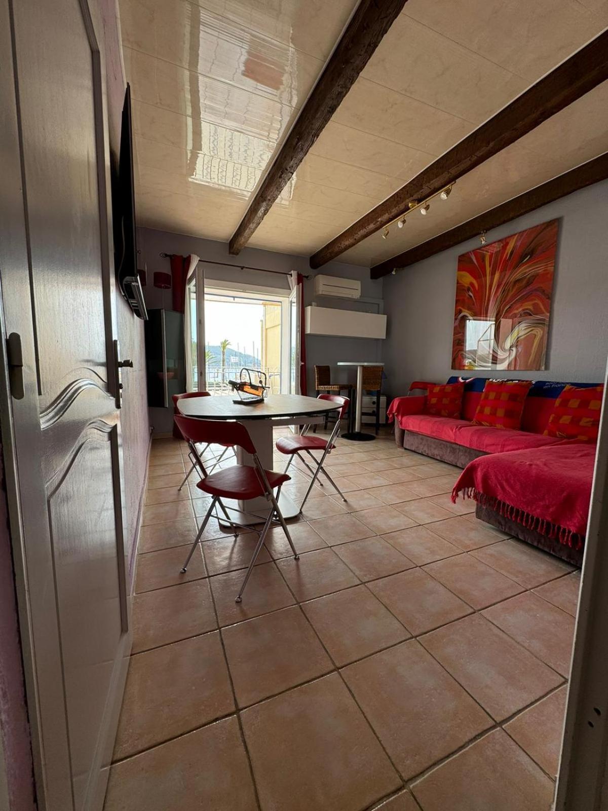 Les Pieds Dans L'Eau Apartment แซ็งต์-ซีร์-ซูร์-แมร์ ภายนอก รูปภาพ