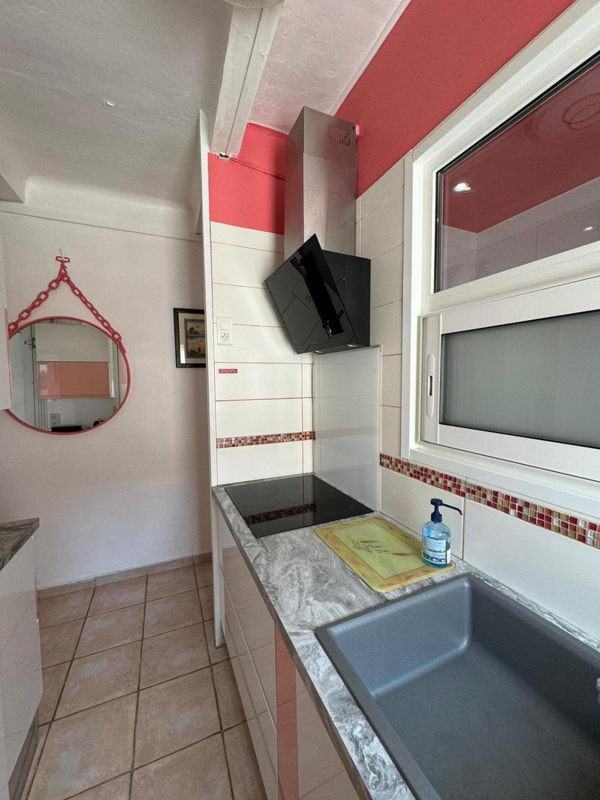 Les Pieds Dans L'Eau Apartment แซ็งต์-ซีร์-ซูร์-แมร์ ภายนอก รูปภาพ